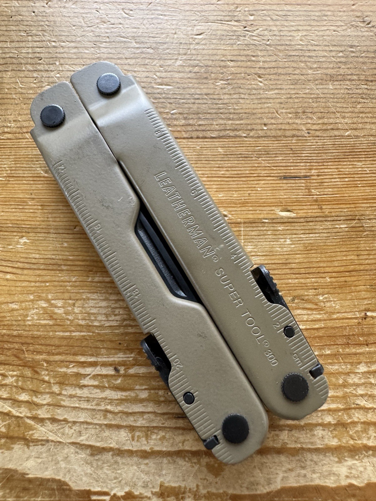 Leatherman Super Tool 300M Multitool Coyote Tan Black Oxide w/ Brush Adapter