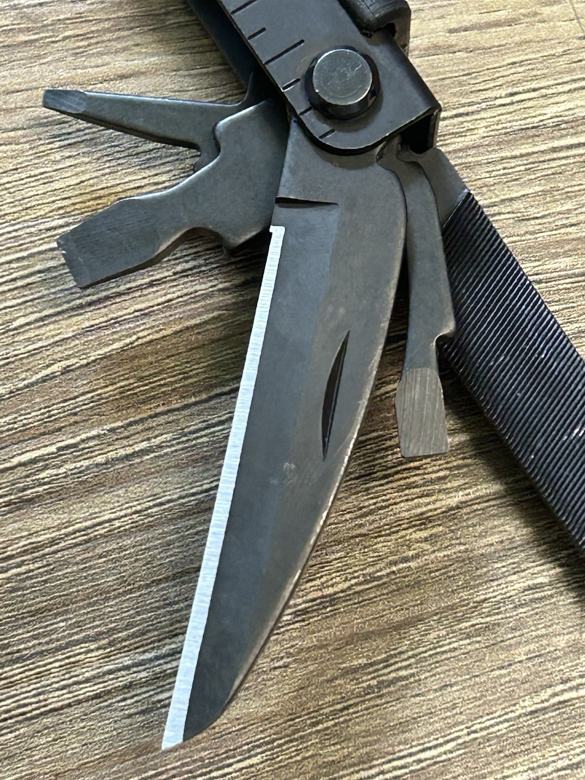 Gerber MP600 Black Oxide Multi-Tool With Sheath Carrying Case