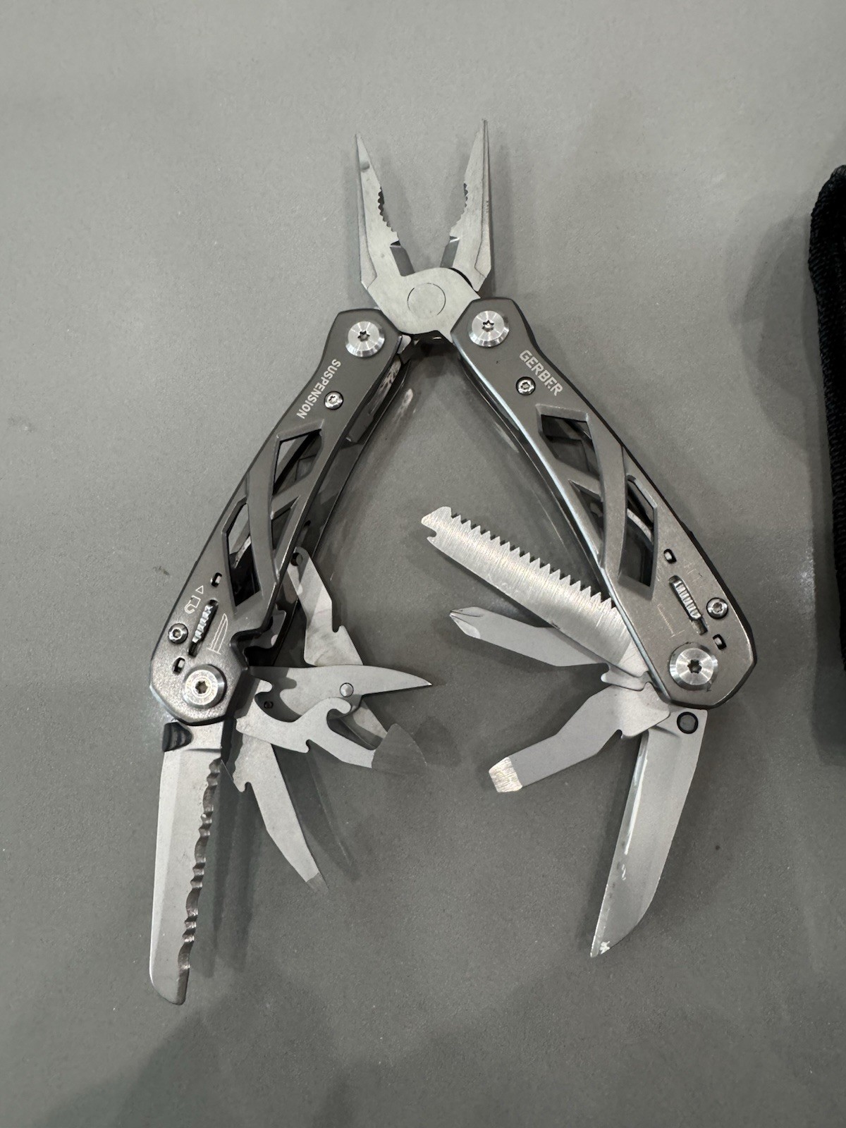 Gerber Suspension Multi-Tool Pliers Knife Silver
