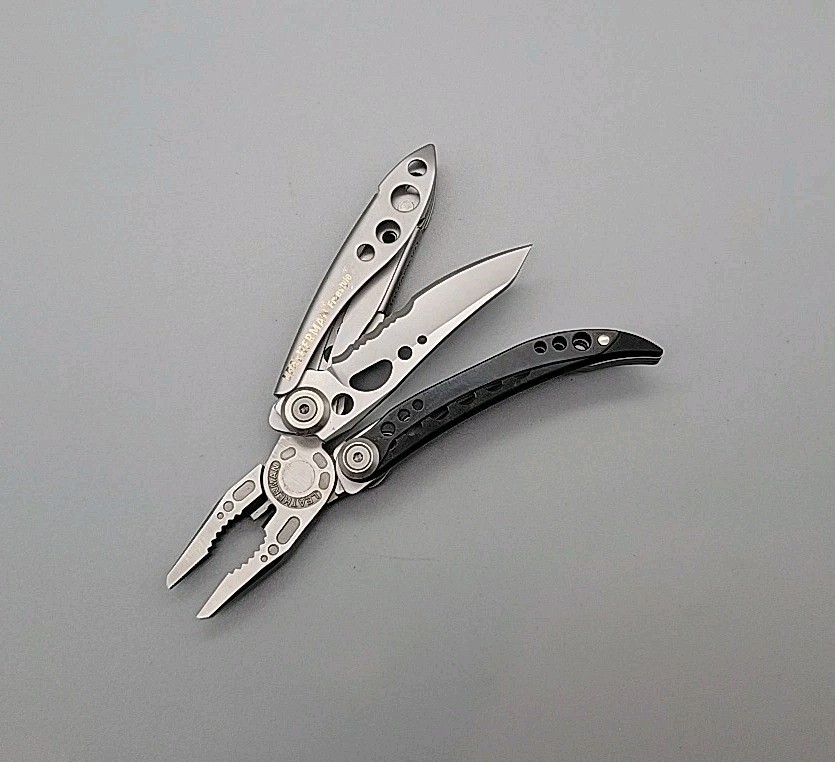 Leatherman FREESTYLE Multi-Tool – Dated 1013 – Pliers, Knife – DISCONTINUED
