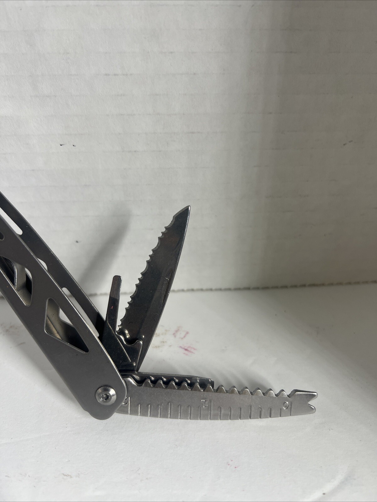 Ozark Trail 12 In 1 Multi-tool With Pouch Black 4-1/8”Closed VGUC READ