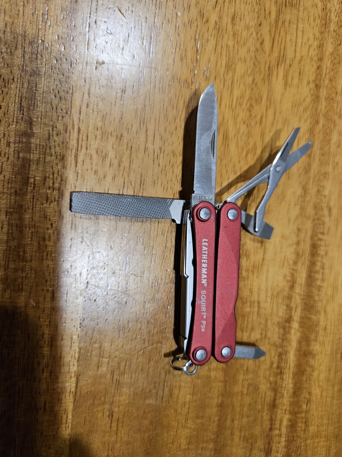 Leatherman Squirt PS4 Red Keychain Multi Tool Pliers Pocket Knife