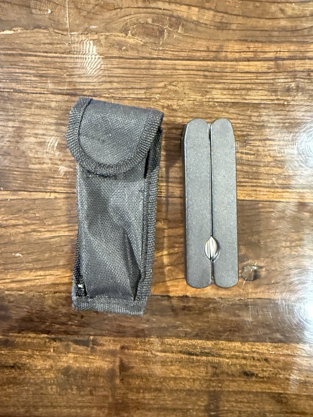 12 Multi-Tool w/ Pliers Pocket Knife, Saw.