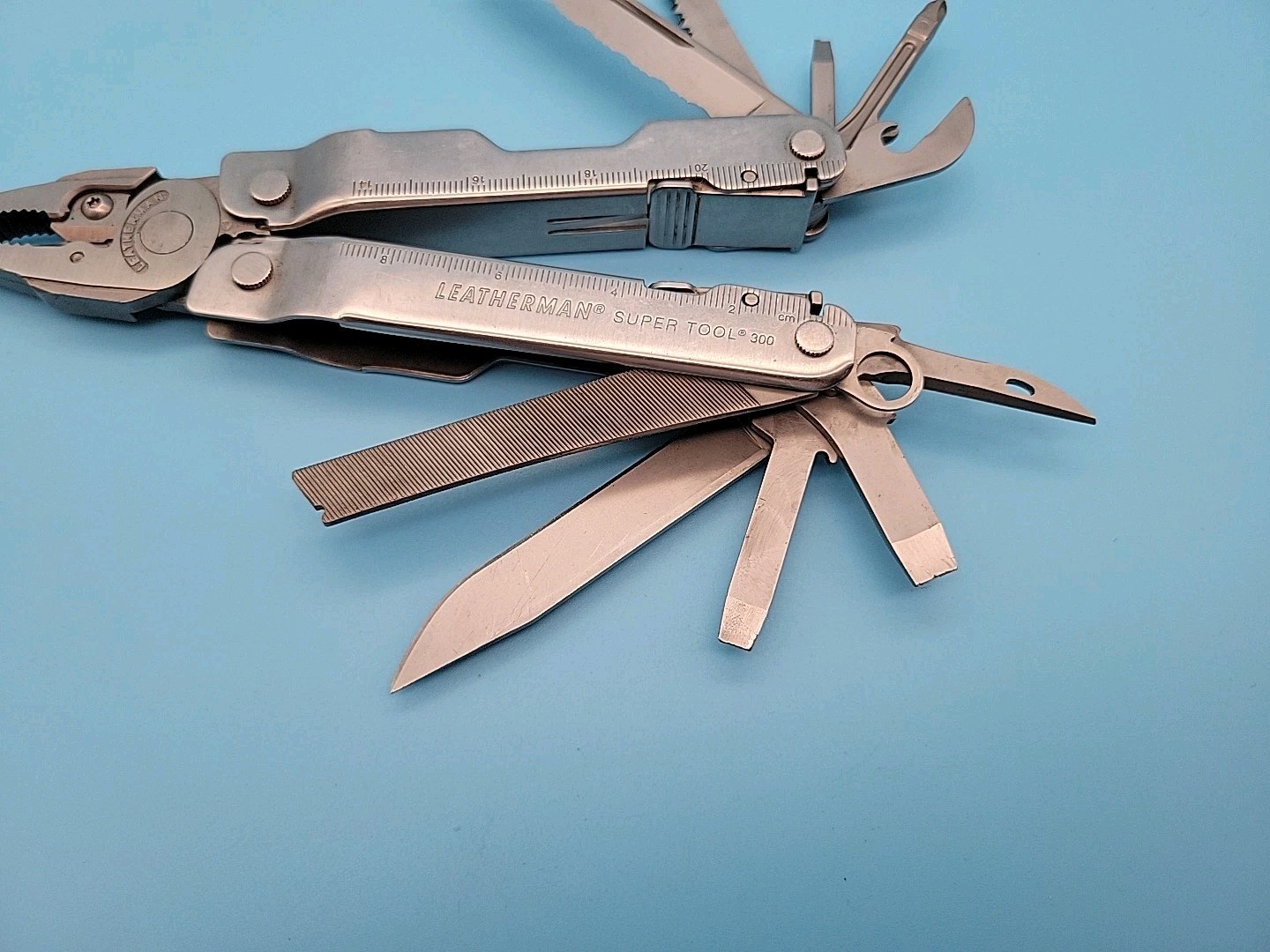 Leatherman Super Tool 300 Multi-Tool – Dated 1011 – Pliers, Knife, Saw, File