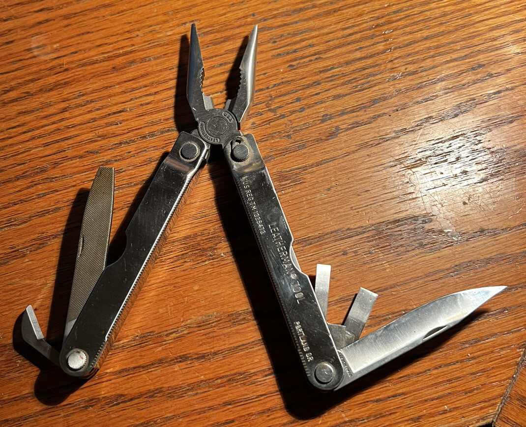 Vintage Leatherman Pocket Survival Multi-Tool TM 1325473 Made In USA