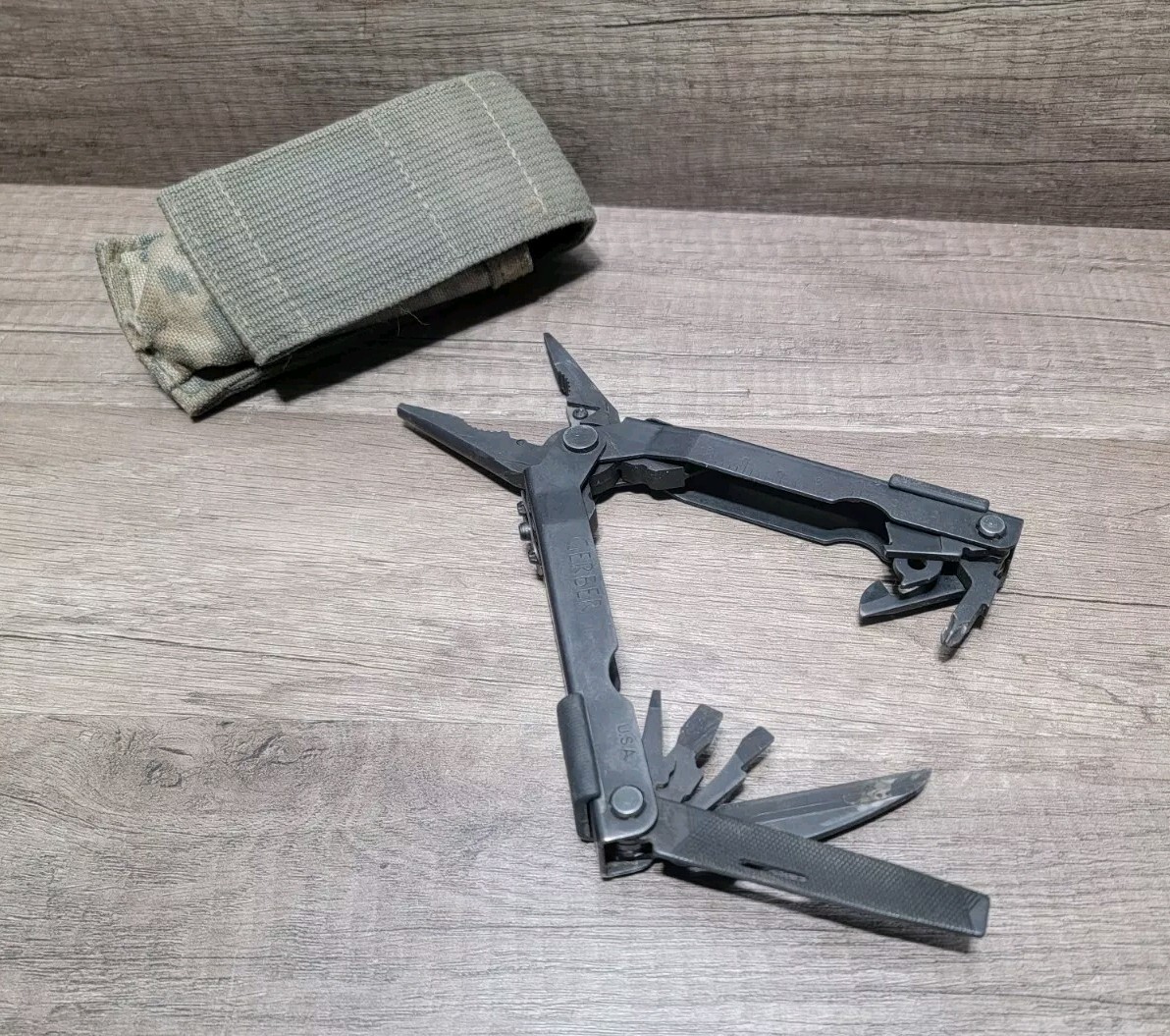 Gerber MP600 Black Oxide Multi-Tool Needle Nose Pliers With Case