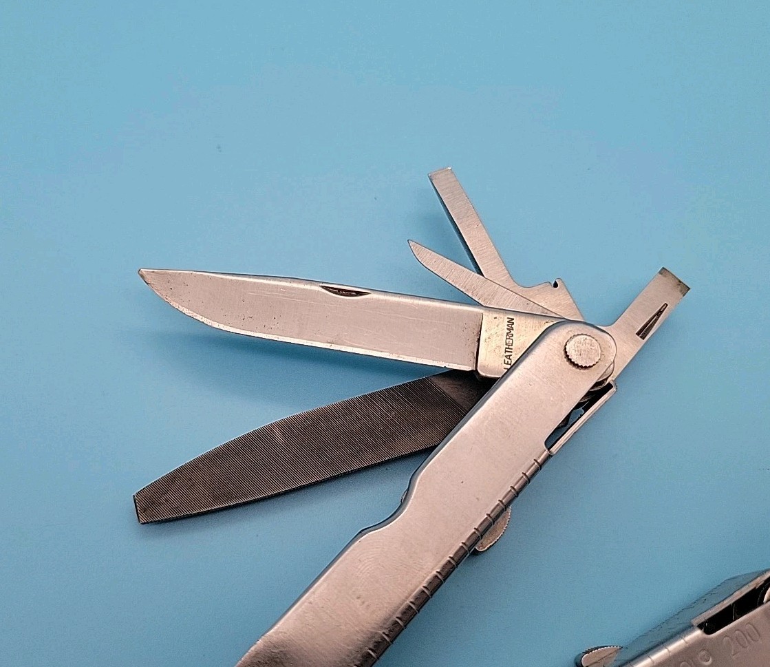 Leatherman Super Tool 200 Multi-Tool – Dated 1203 – Pliers, Knife, Saw, File