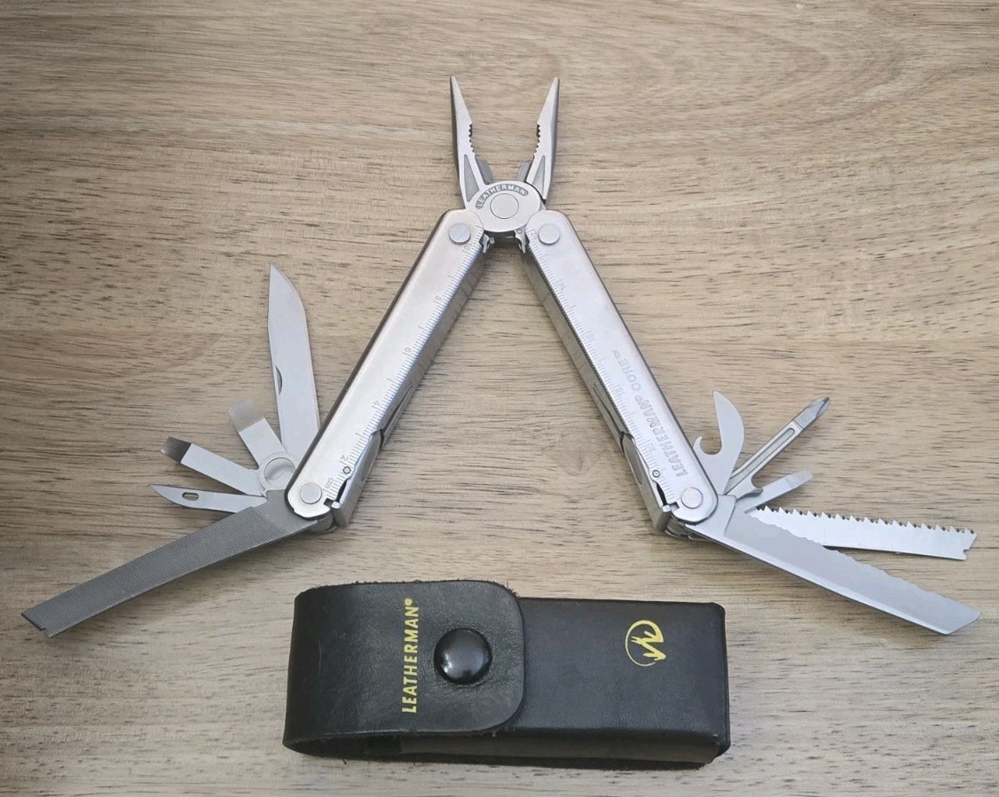 VTG NEW OLD STOCK Leatherman Core Multi Tool /w LEATHER CASE RETIRED CLASSIC!