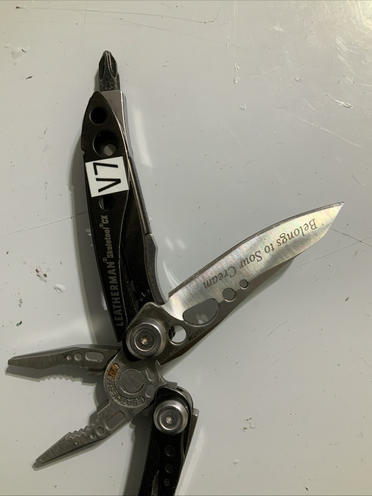 1103 1 Leatherman multi-tool: Skeletool CX – V7