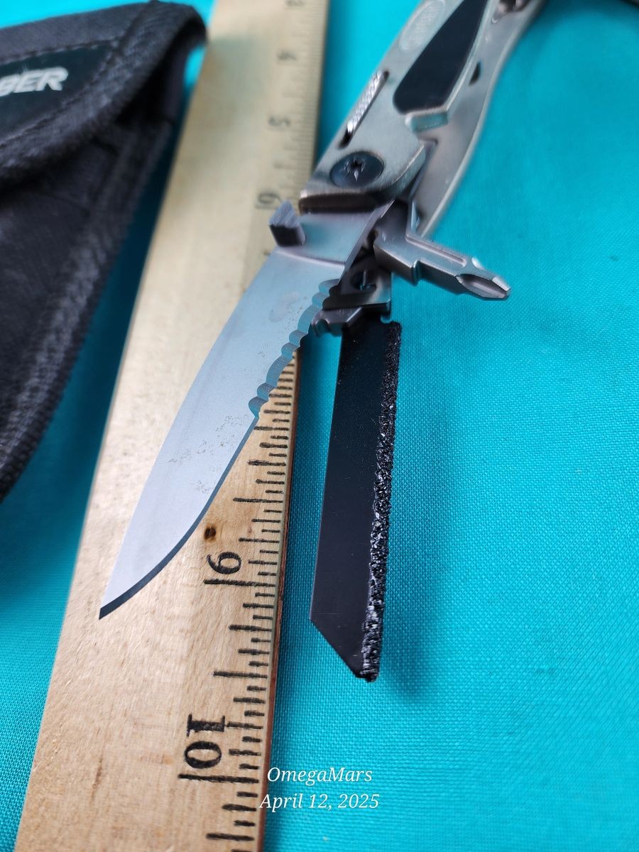 Gerber Multi-Plier 800 Legend #L6 w/Sheath looks/feels new