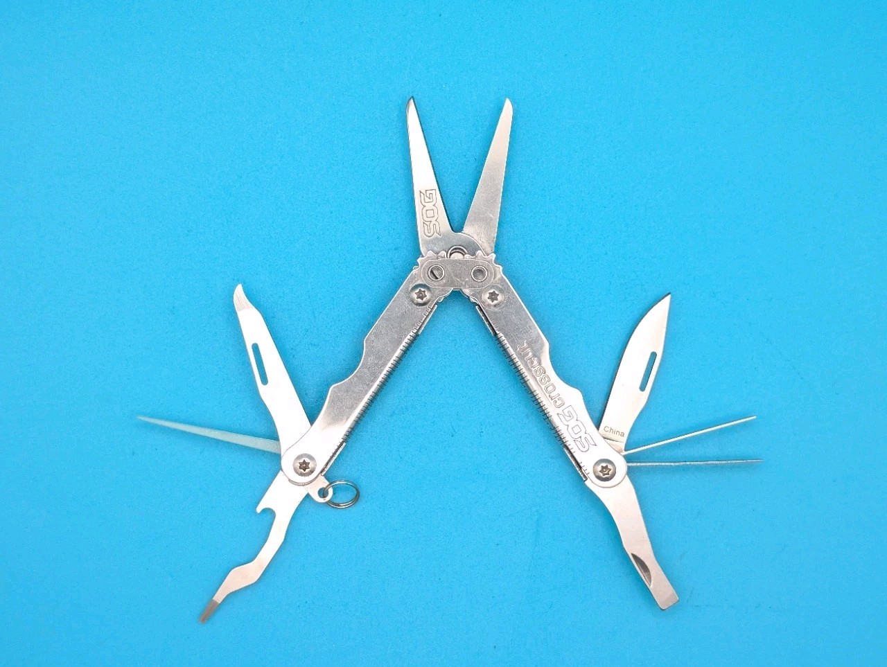 SOG Crosscut Multitool Knife!