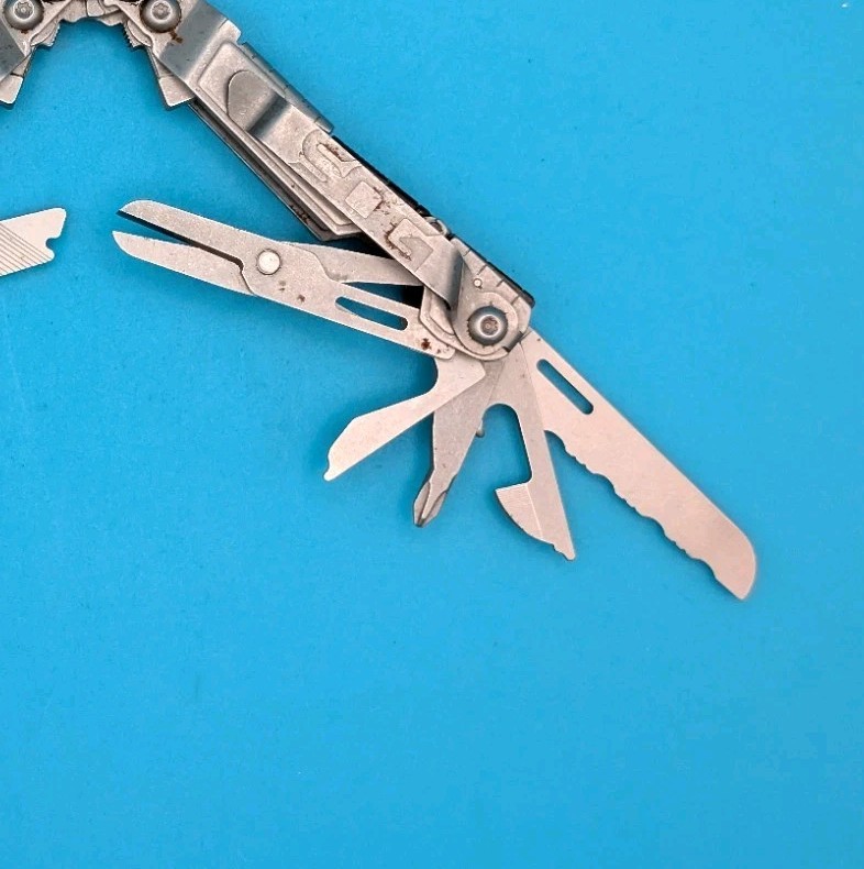 SOG PowerPint Tool Compact Lightweight Silver Multi-Tool!