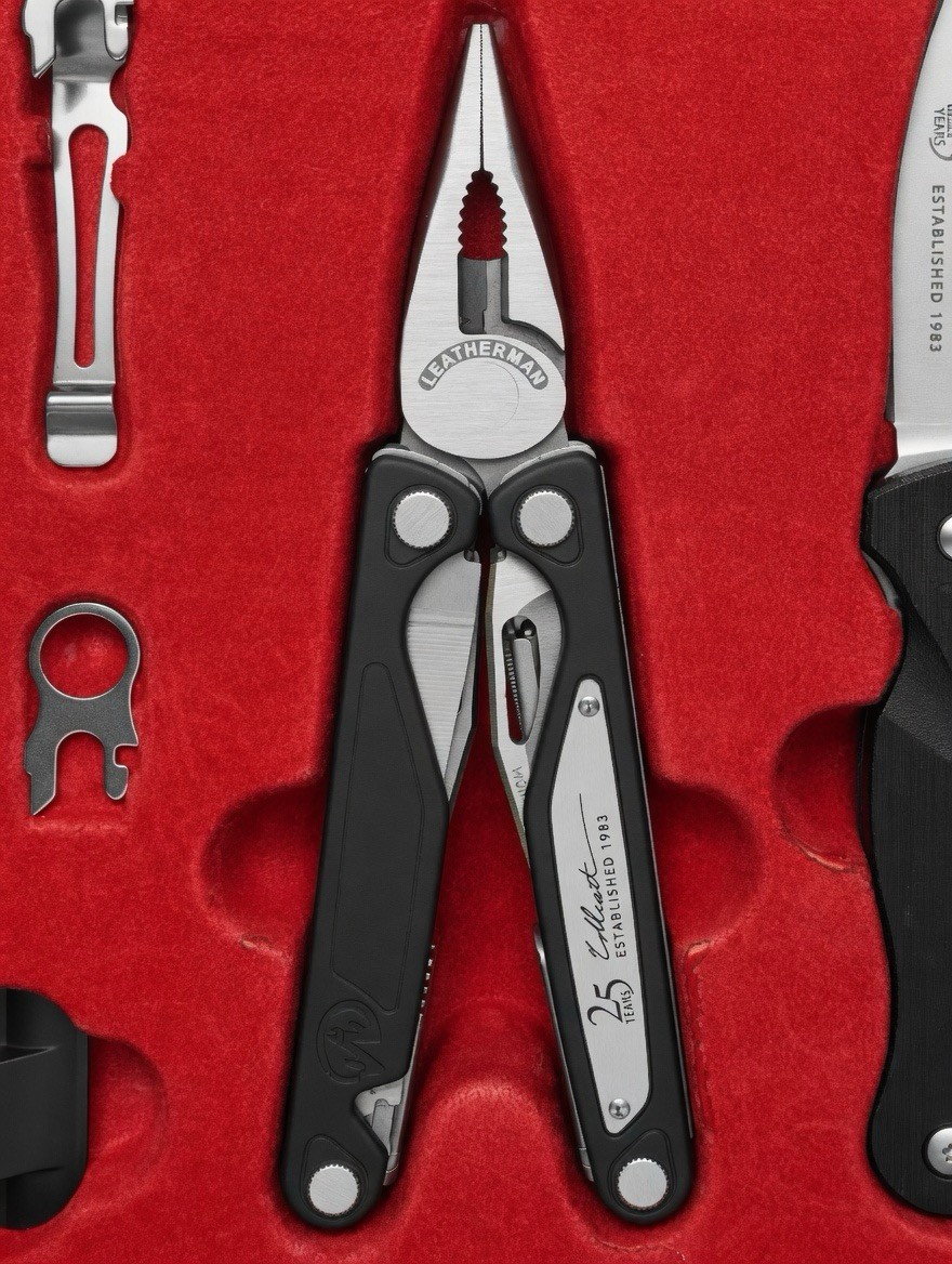 Leatherman Charge AL Limited Edition 25th Collector’s Anniversary Set w/ Crater