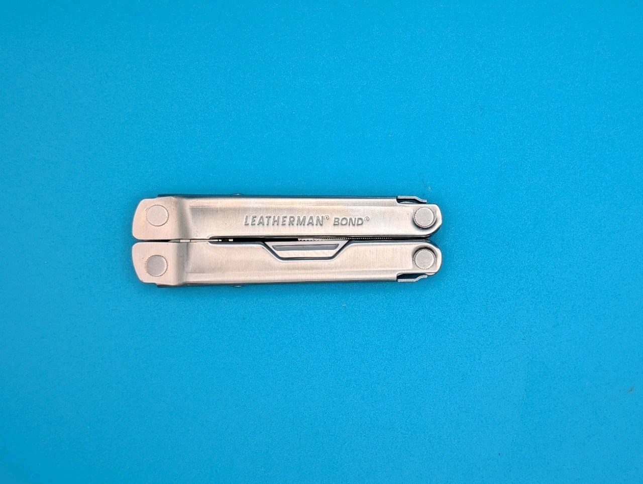 LEATHERMAN Bond Multitool, Stainless Steel Everyday Tool!