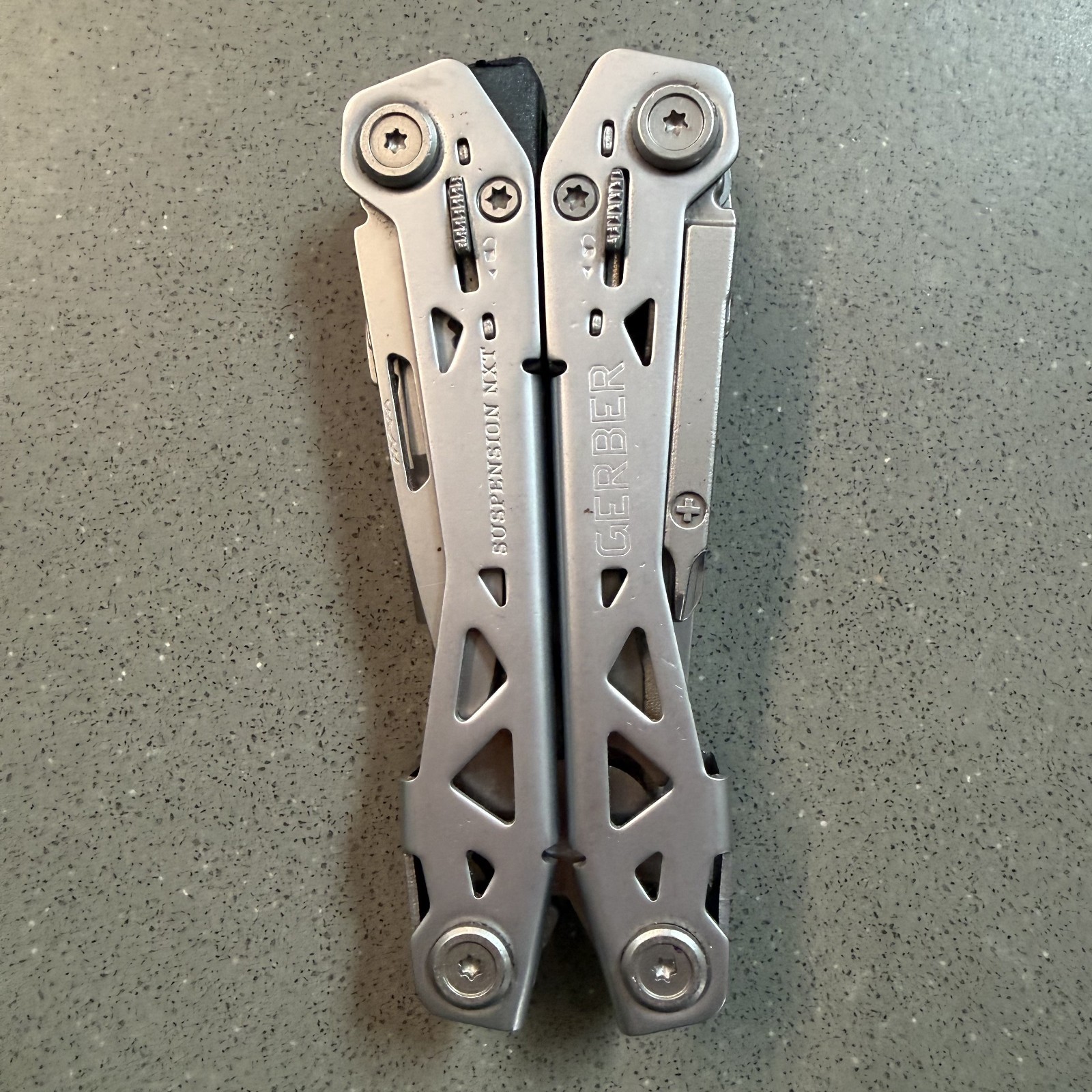 Gerber Suspension NXT Multi Tool Pliers Knife Screwdriver Stainless Steel