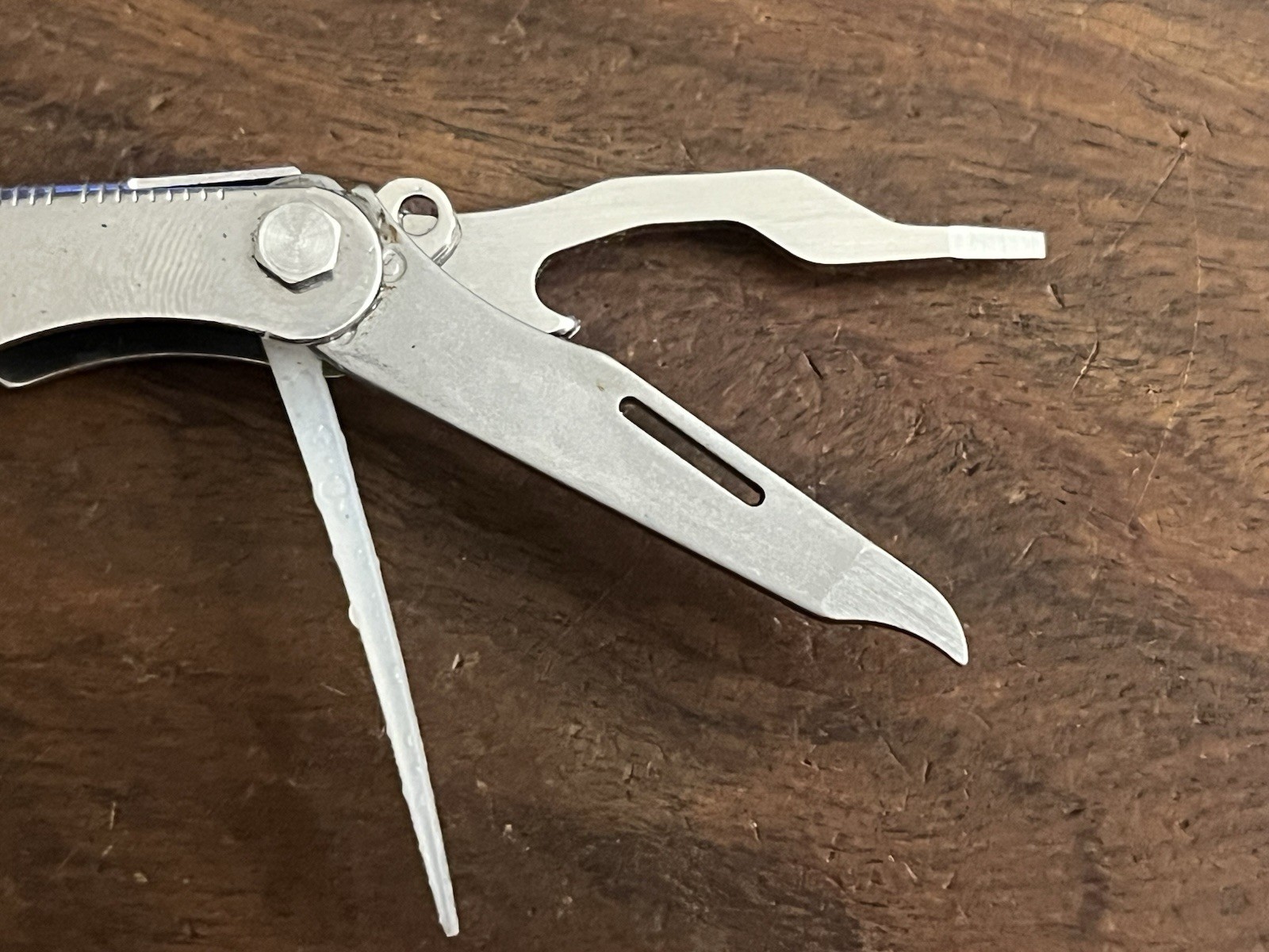 SOG Crosscut Multitool Knife TSA Confiscated w/SOG Sheath ~TASKCo￼