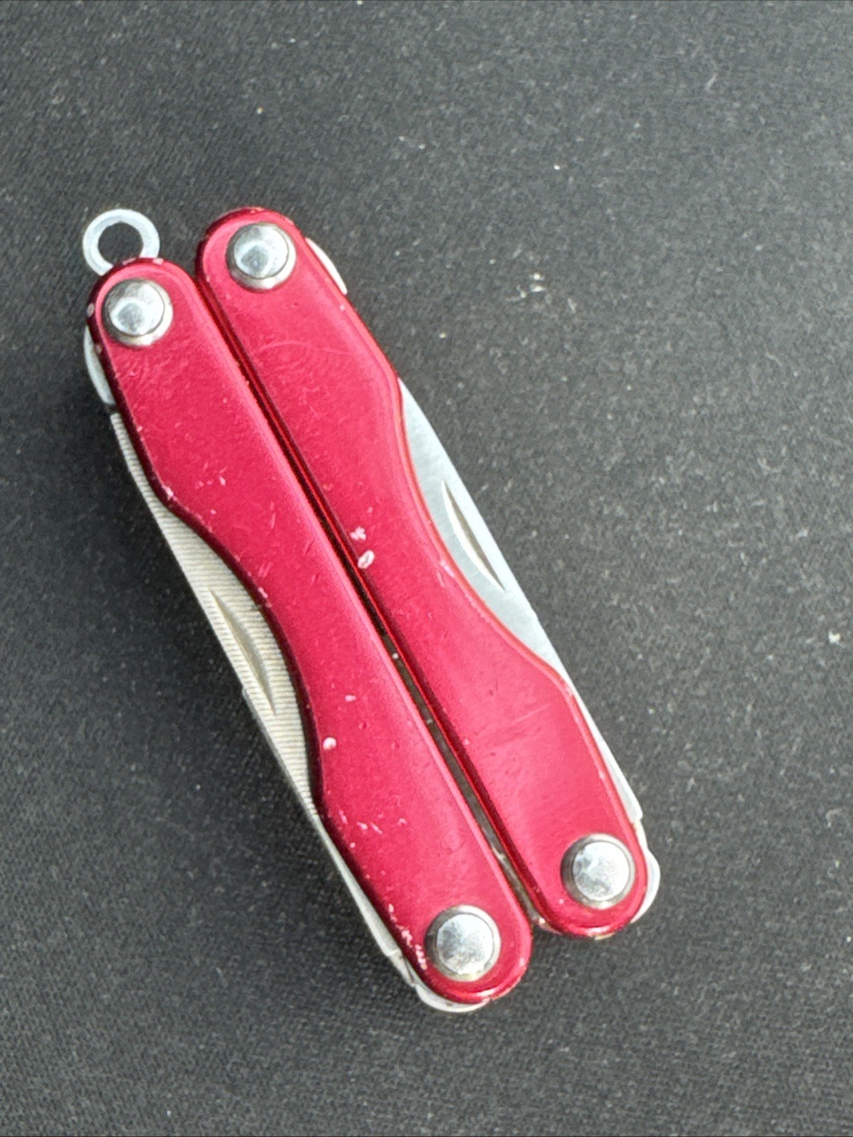Leatherman Squirt E4 Multi-Tool w/Wire Strippers Radioshack 34212