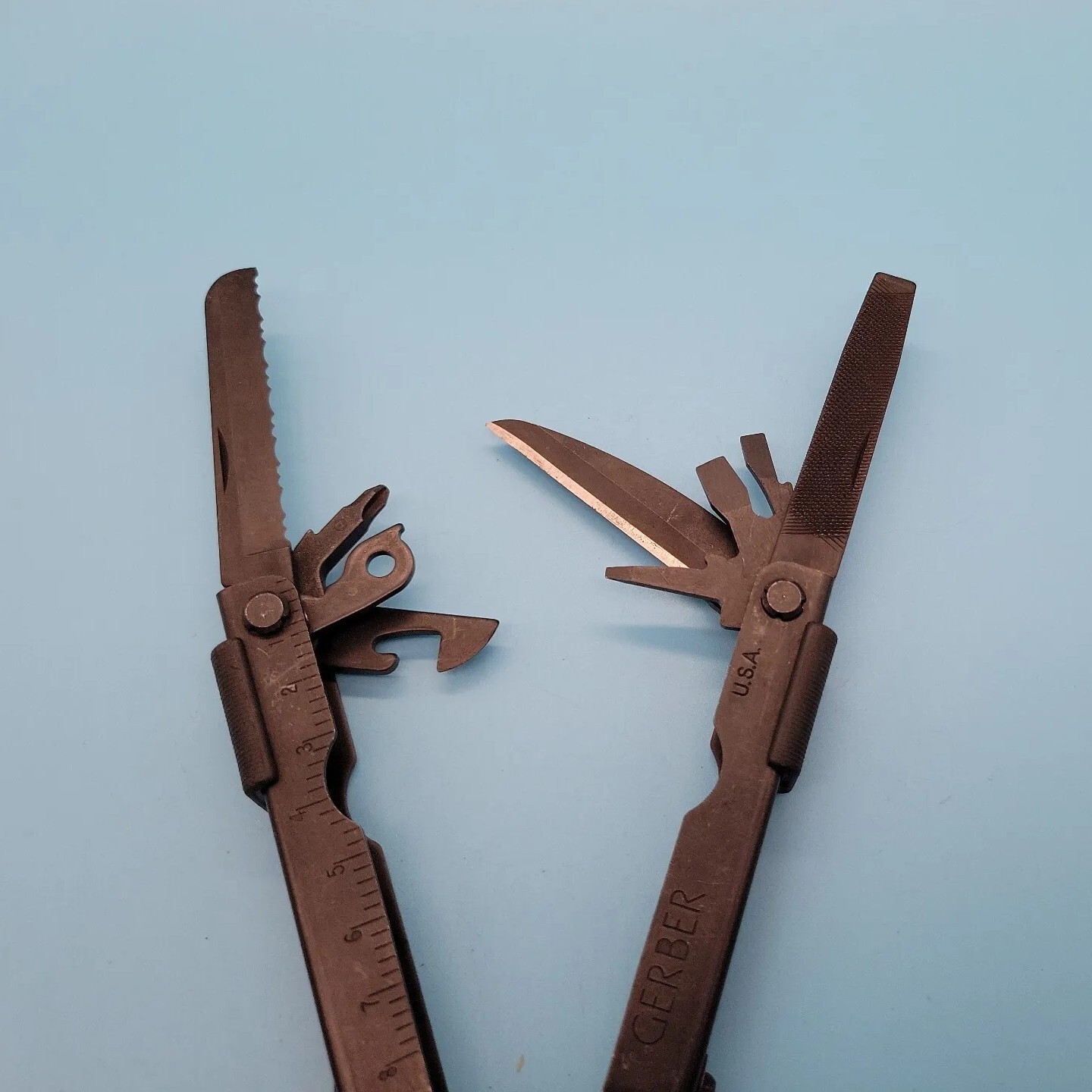 Gerber USA Multiplier MP600 Multi-Tool Black Needle Nose Pliers Carbide Cutters