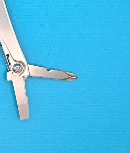 Leatherman Rev 3.8″ Multi-Tool, Stainless! With Sheath!