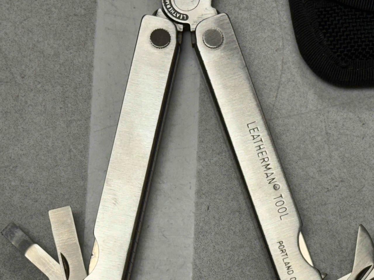 Vintage Leatherman PST ? Multi Tool w/ Bit Driver + 6 Bits Pouch Made in USA