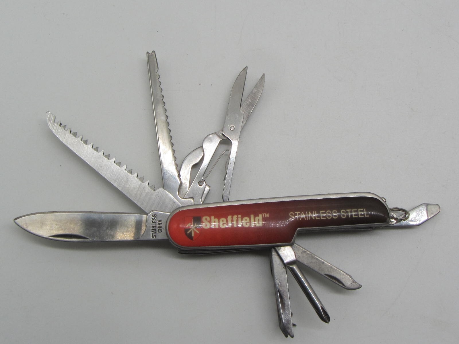 Sheffield 3 Knives, 2 Pliers (26 Multi Tool Sets) & Flashlight Wood Boxed
