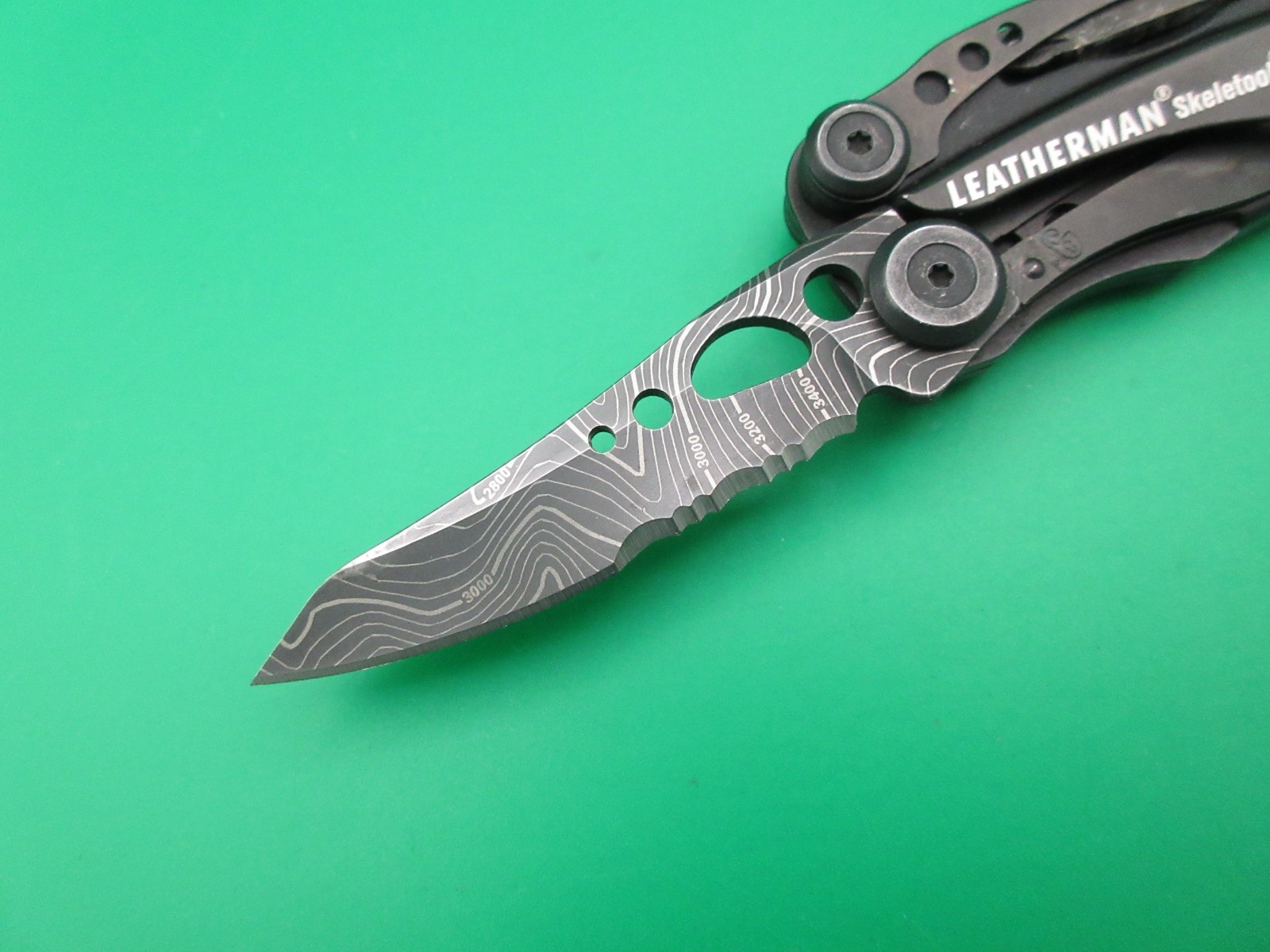 Leatherman Skeletool Topo Folding Multi Tool Knife #32A