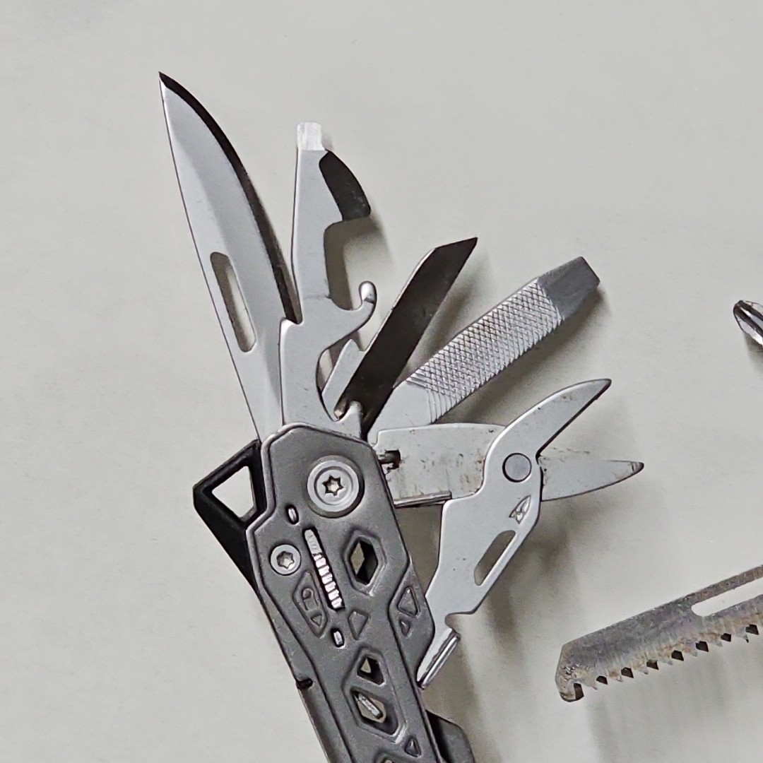 Gerber Suspension Truss 15-in-1 Multi-Tool Stainless Steel