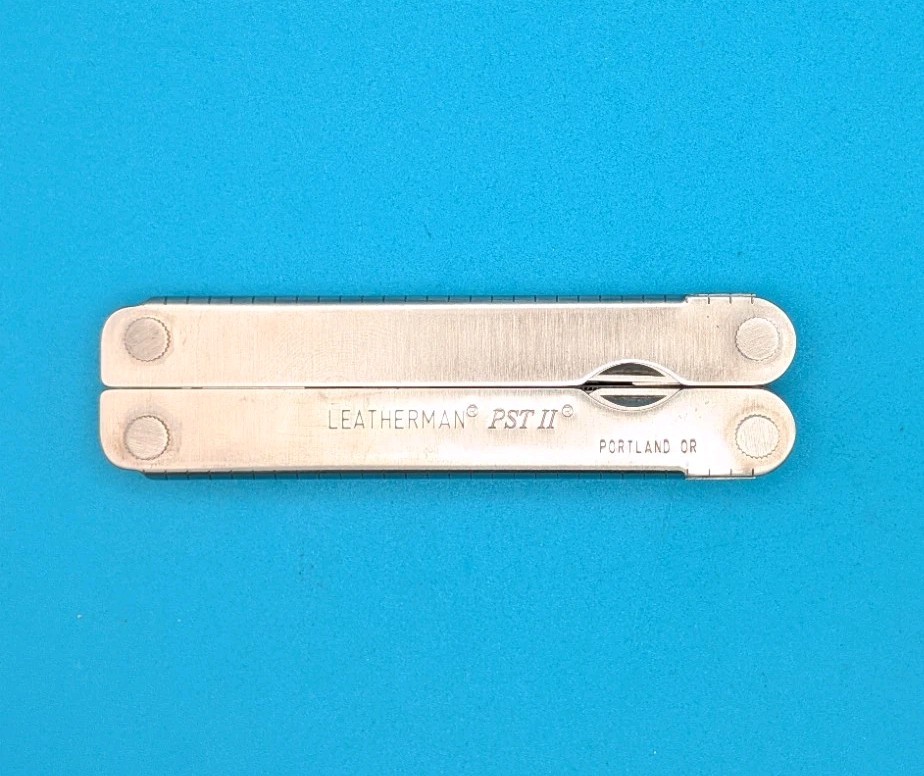 Leatherman PST 2 Multi Tool! 07/03 date stamp! Fast Shipping! WITH SHEATH!