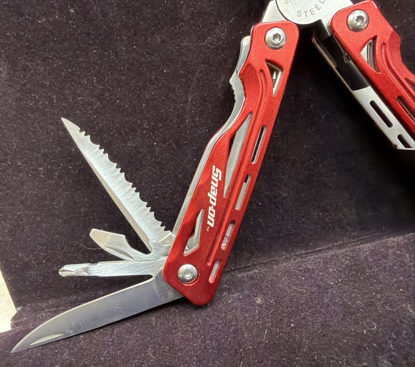 Snap On Red 9-in-1 Stainless Steel Easy Grip Multi-Tool With Sheath