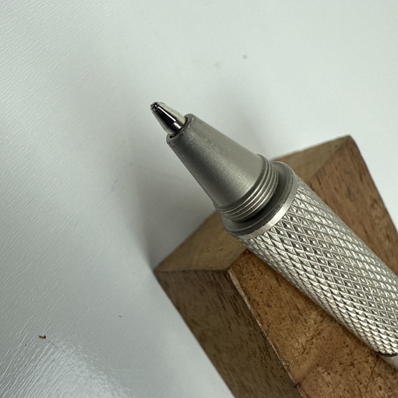 Gentlemen’s Hardware Tooling Pen Multi-Purpose Tool Silver Color Pen Screwdriver