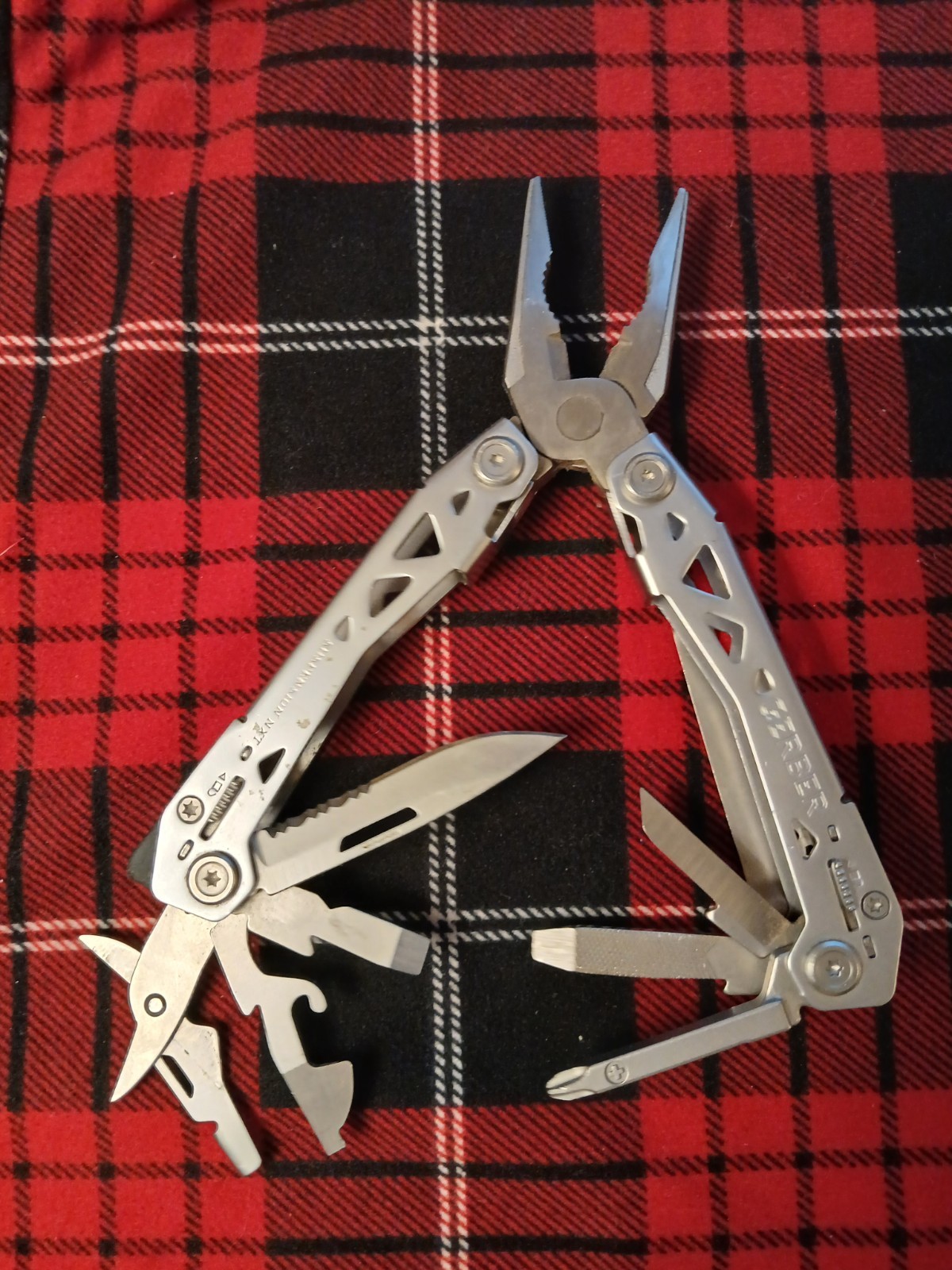 Gerber Suspension Multi-Tool/Hardly Used! Very Handy