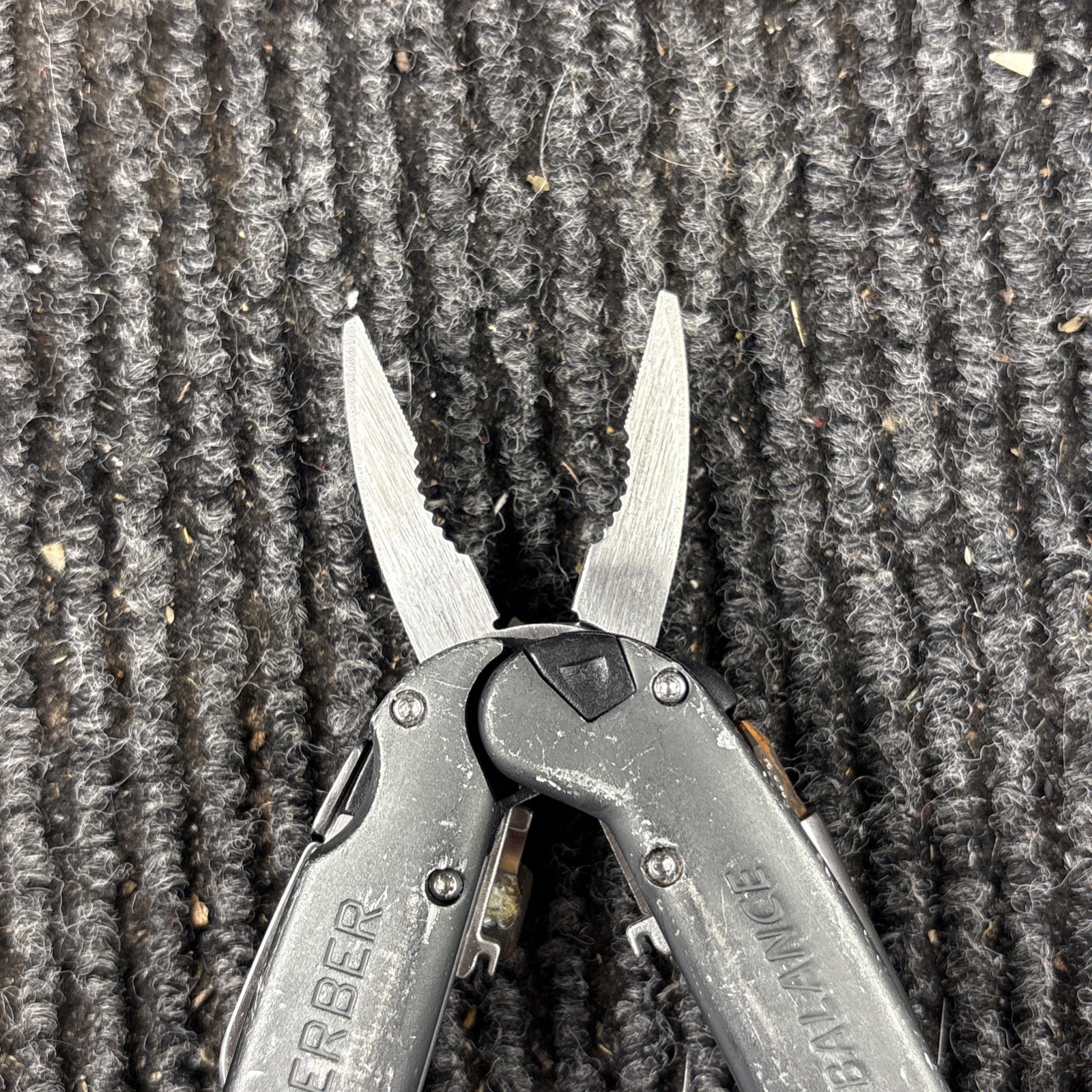 Gerber Essentials Balance 12 Multi-Tool Gray Stainless Steel Sliding Pliers (023