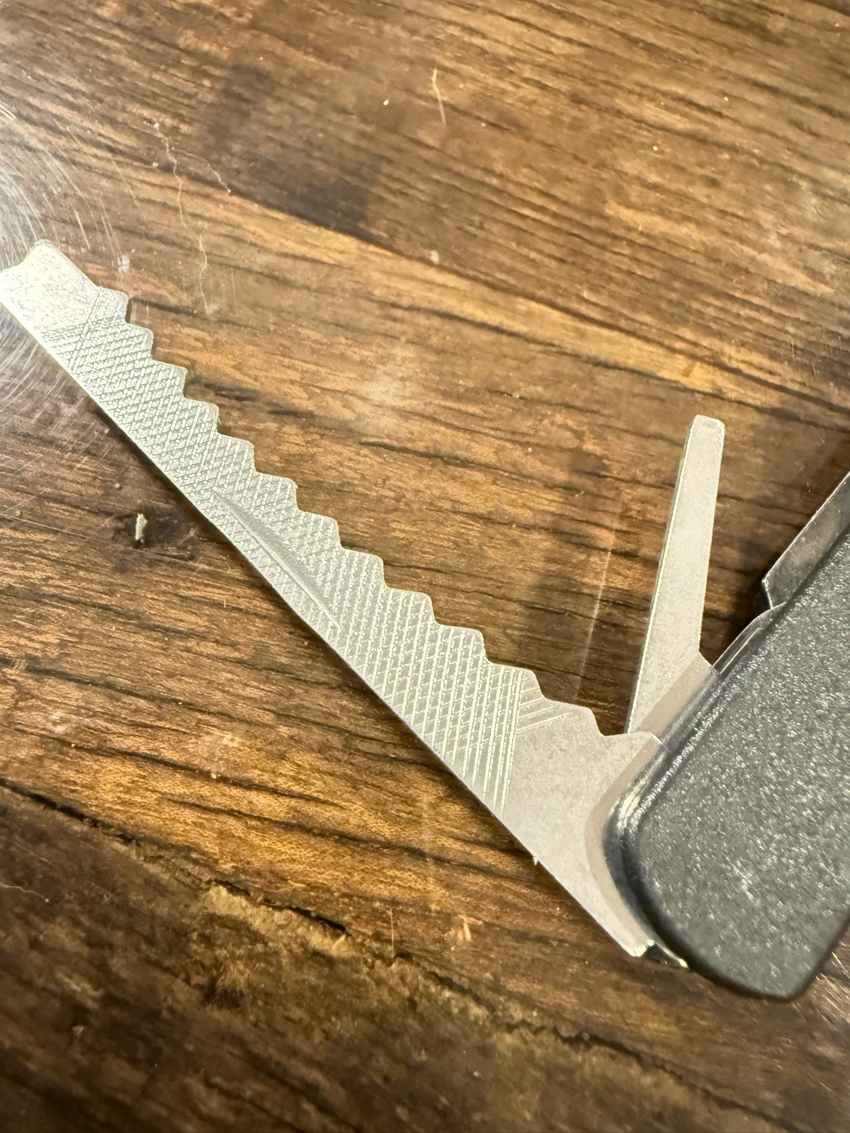 12 Multi-Tool w/ Pliers Pocket Knife, Saw.