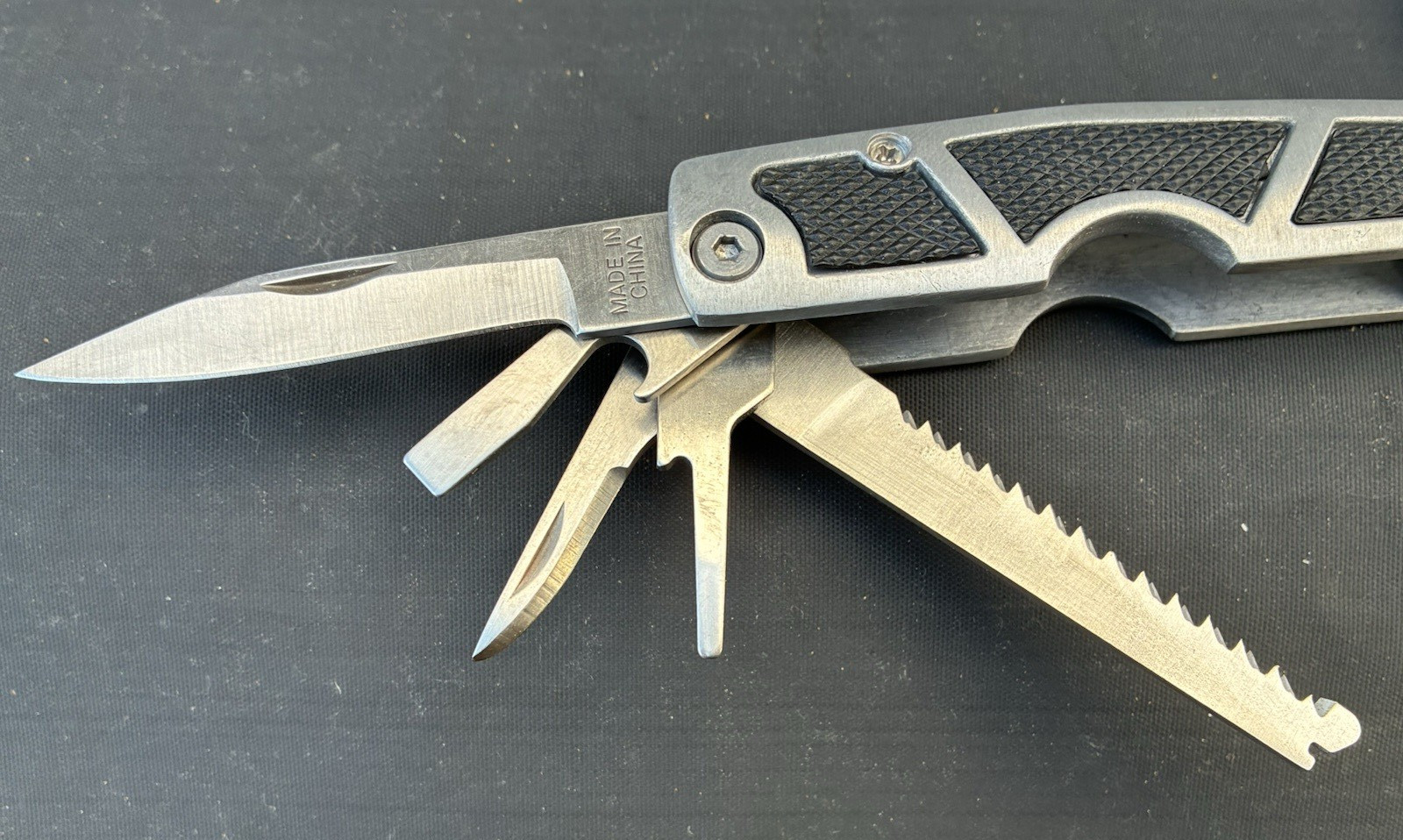 Multi-tool Pliers w/ belt carry case Stainless Steel Used Excellent Cond 9 tools