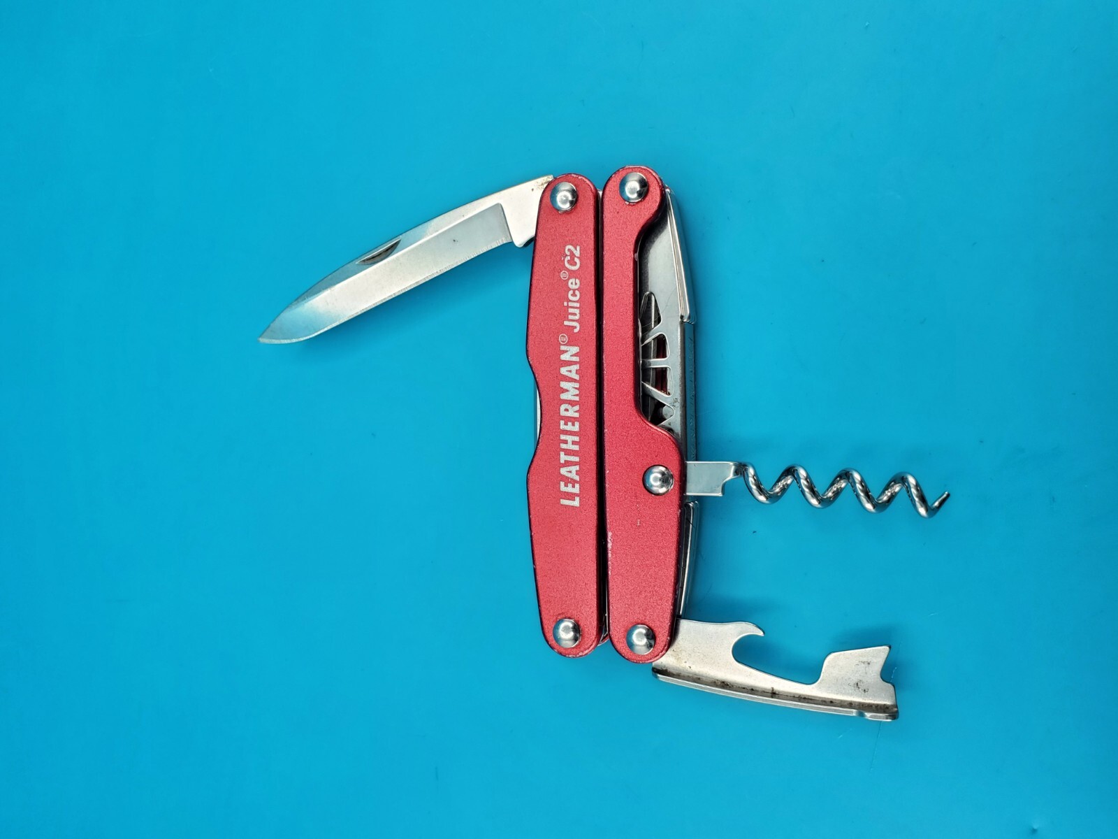 Leatherman Juice C2 Red Multi Tool! RETIRED!