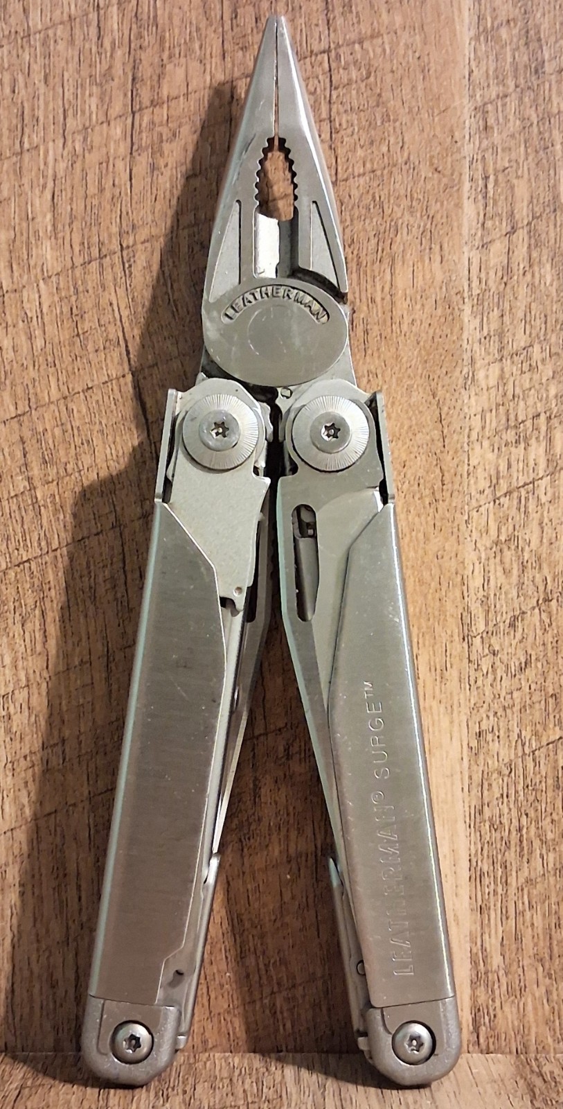 Leatherman Surge Multi-Tool Stainless Steel – Very Good Condition