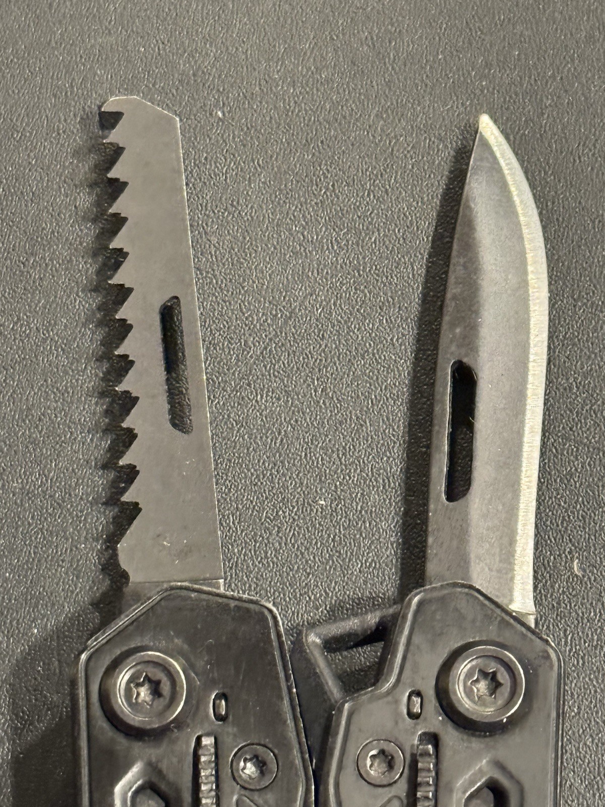 Gerber Truss 17-in-1 Tactical Multi Tool EDC Needle Nose Pliers W/ Sheath Black