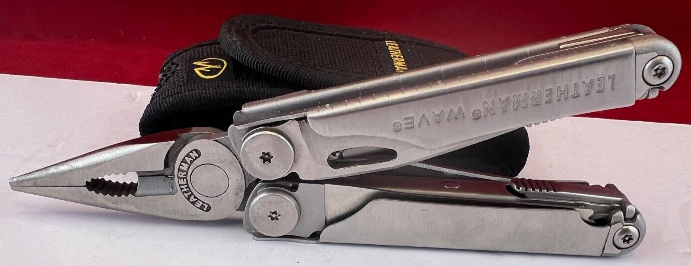 Leatherman Wave Multi Tool Pocket Knife Pliers
