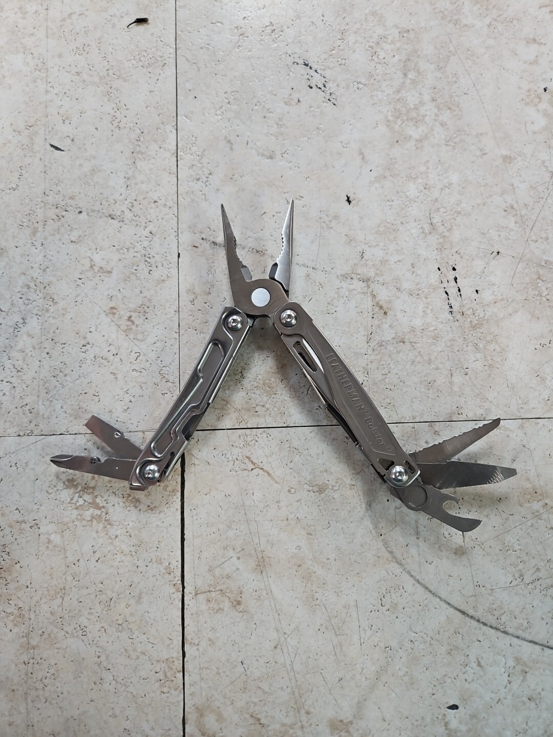 Leatherman Bolster Multi-Tool, Spring Pliers, Stainless, Easy access knife