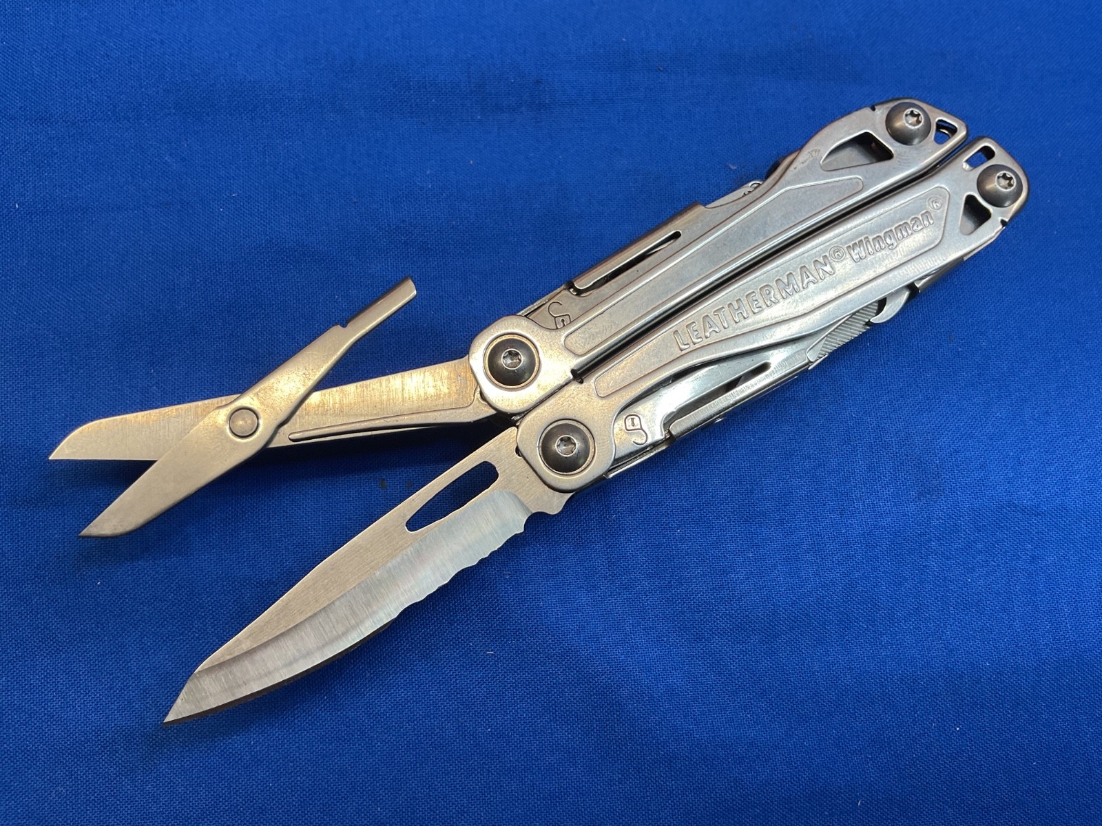 Leatherman Wingman Multi Tool Knife Pliers Camping Hunting Hiking 2022 Date Code