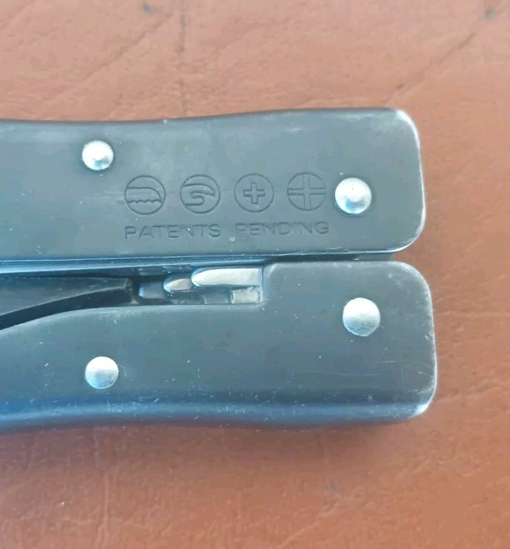 Vintage Buck Knives Bucktool Black Finish 360 model 1990’s Parts Or Not Working