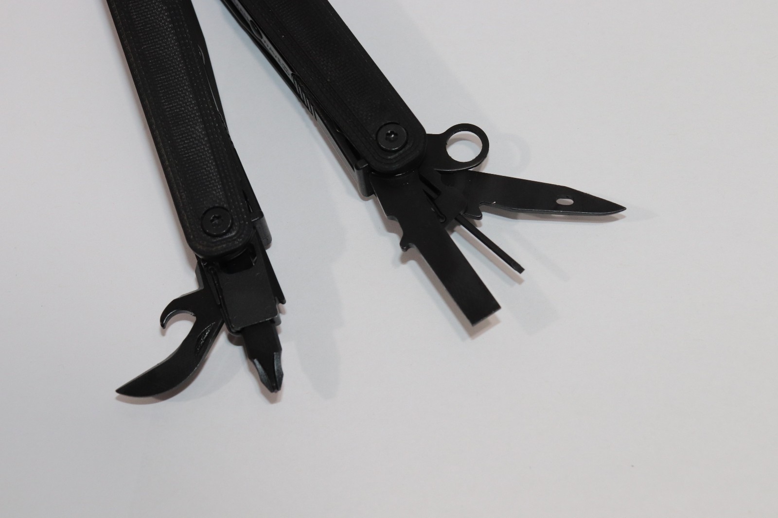 Leatherman Wave Alpha Multitool Black Oxide New (Open Box)