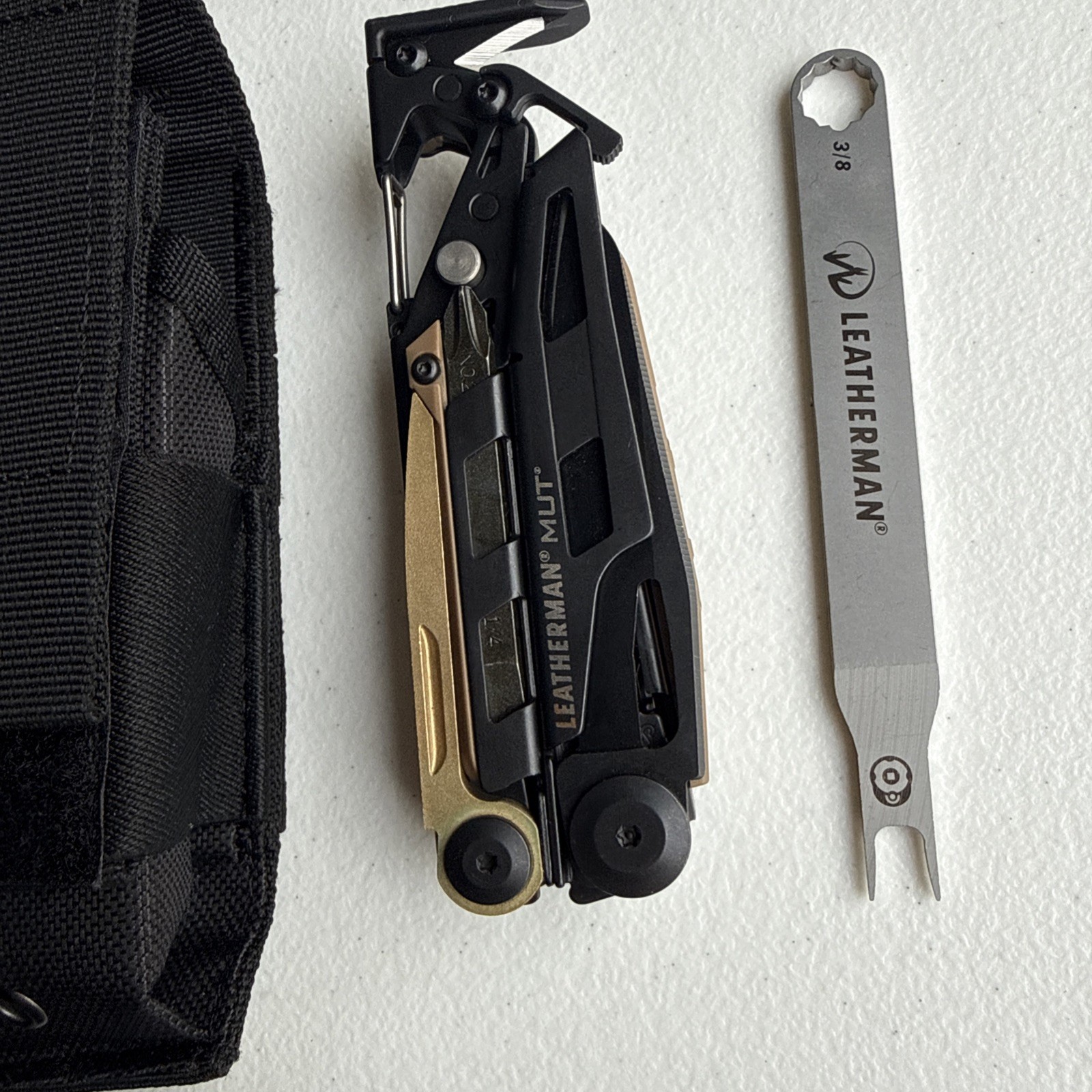 Leatherman MUT Tactical Multi Tool with Black Molle Sheath – Black (850222)