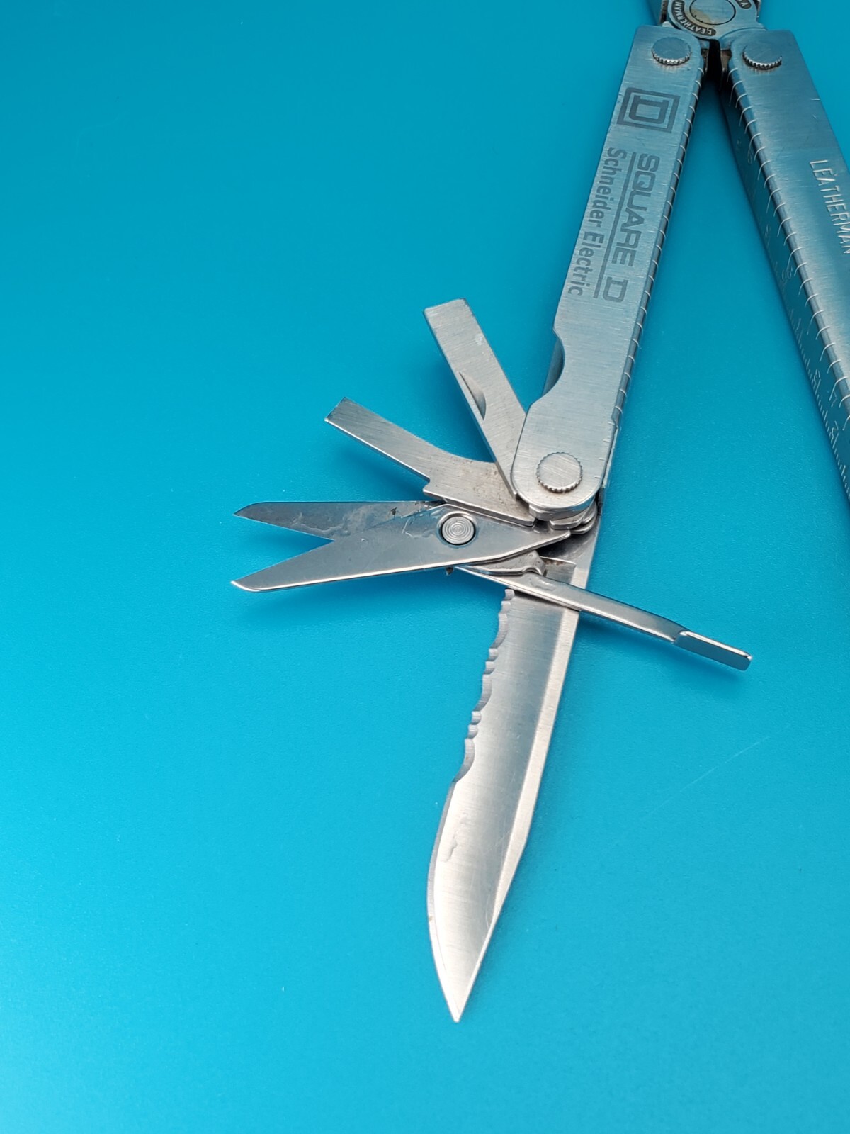 Leatherman PST 2 Multi Tool! 01/01 date stamp! Fast Shipping! With Sheath!