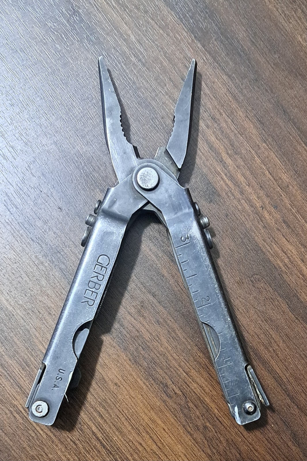 Gerber Multiplier MP600 Fisherman’s Multi-Tool Silver Needle Nose Pliers EDC