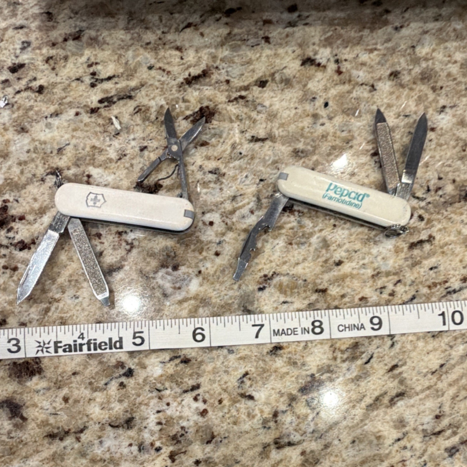 Victorinox Classic SD Multi-Tool Lot 2 White Knife Scissors File Opener
