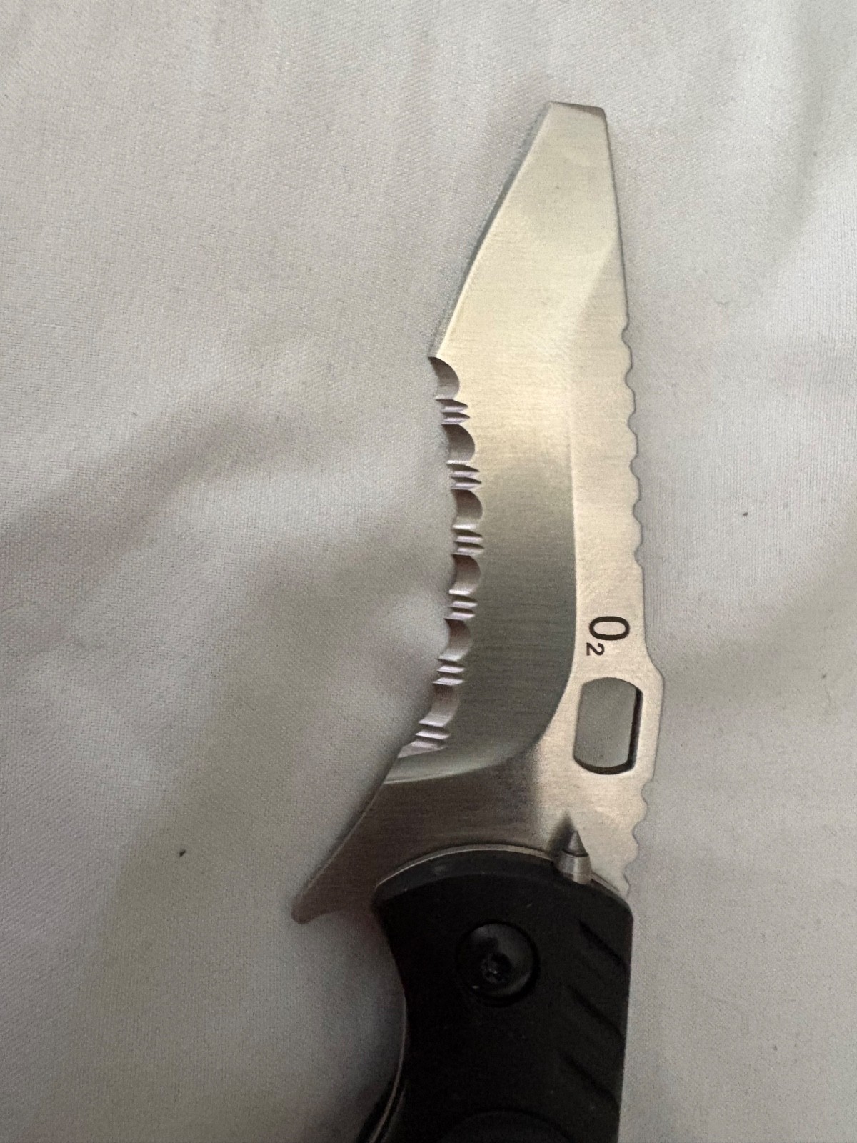 VERSA Knife, a 12-in-1 Multi-tool For Emergency & Daily Use