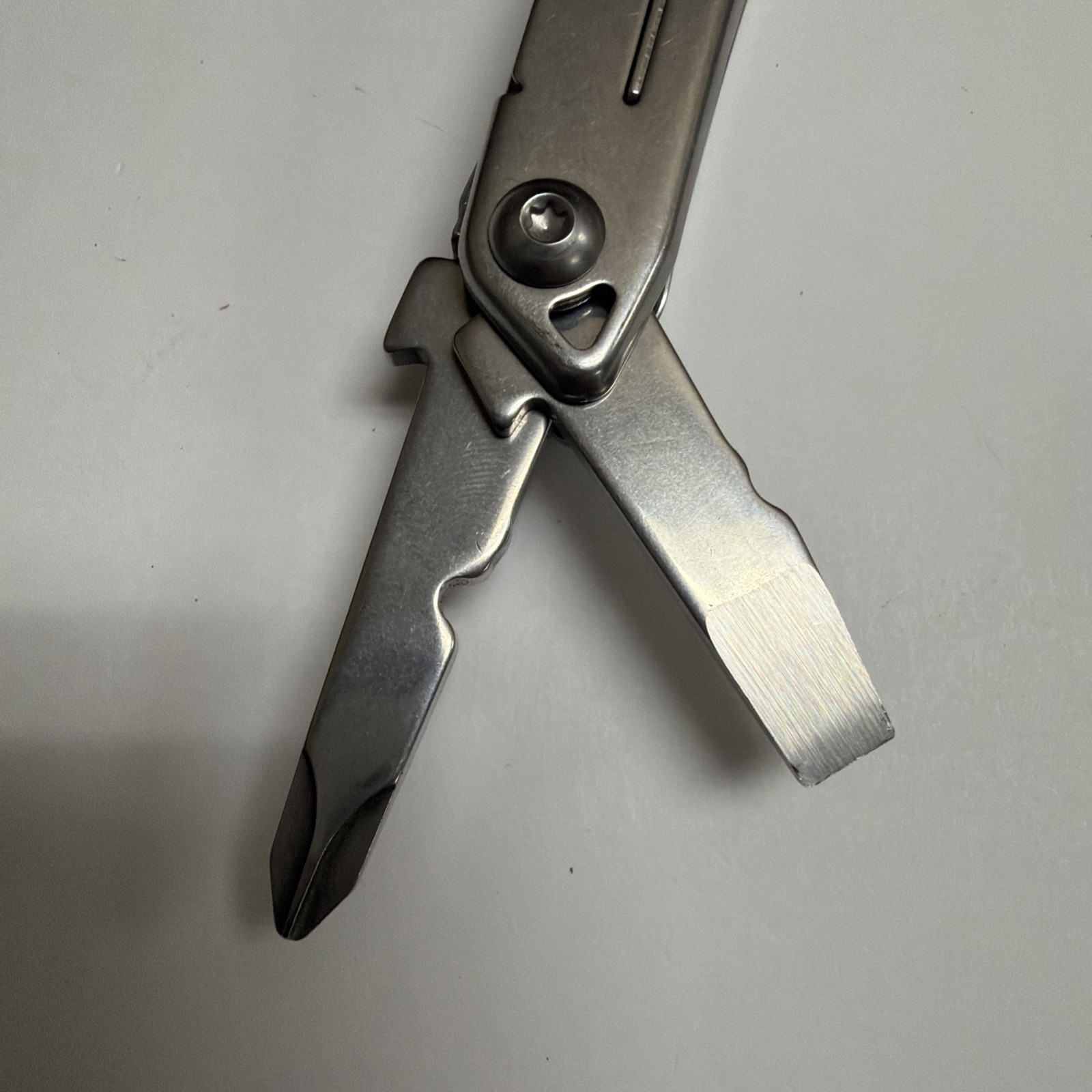 Leatherman Sidekick Multi-Tool, Knife, Pliers, Saw, Stainless