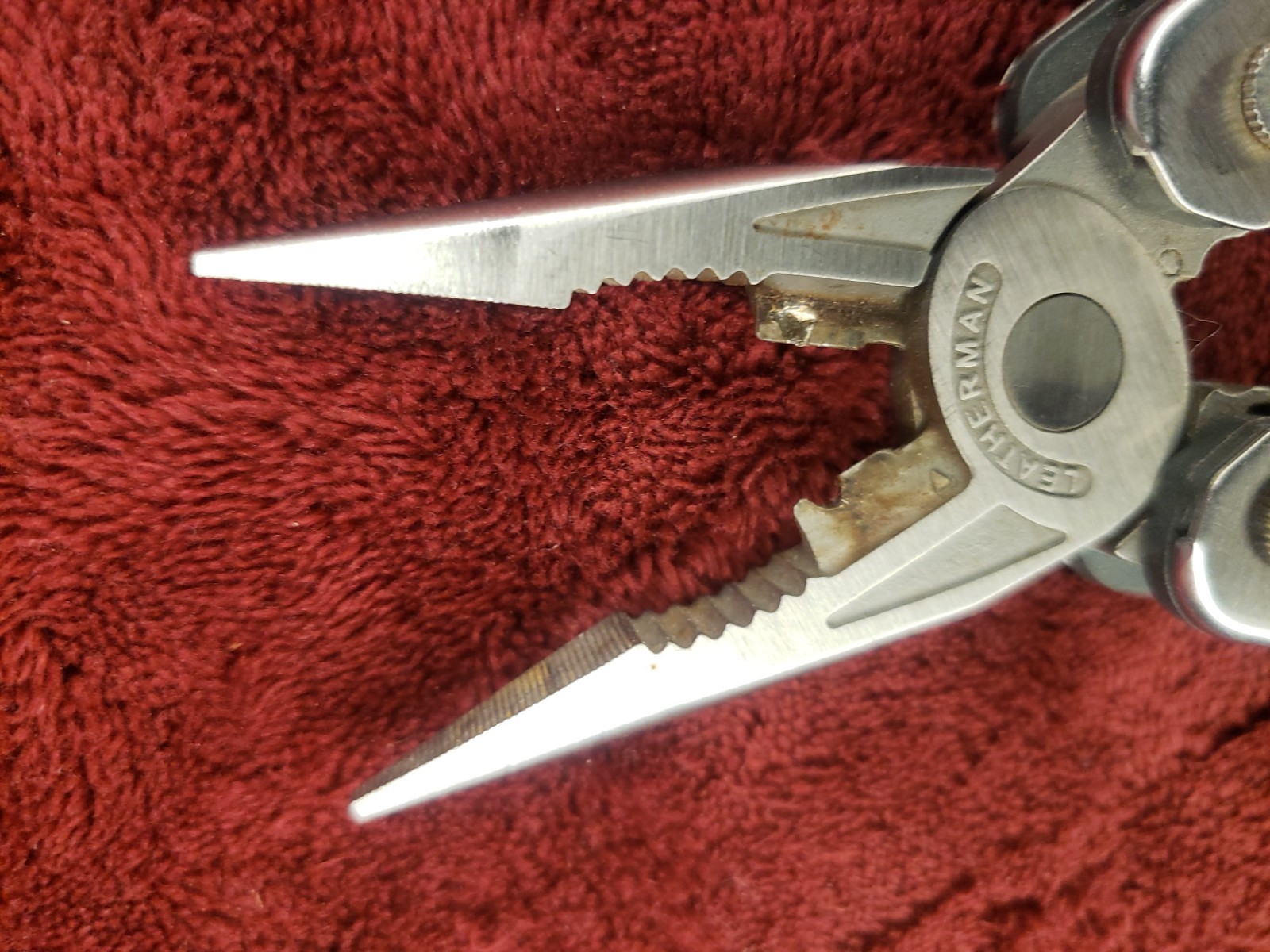 🔪 Leatherman Core Multi Tool