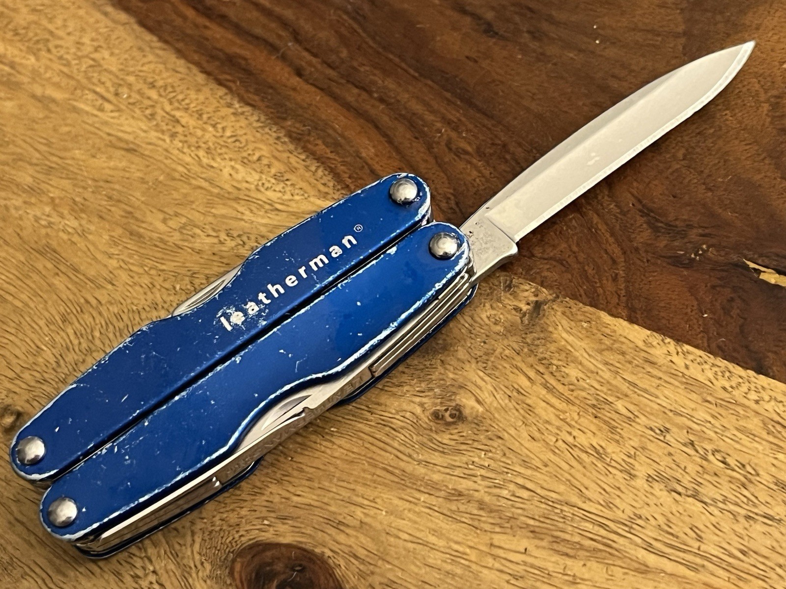 Retired Leatherman Juice CS4 Blue 15-In-1 Retired Multi-Tool Knife DISCONTINUED